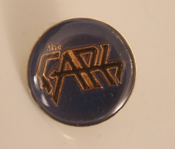 Vintage New The Cars Hat/Lapel Pin - image 1