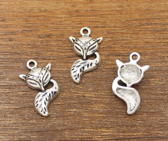 BULK 30 Shell connector charm antique silver tone FF427
