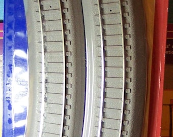 Life-Like Power-loc Curved Track HO Gauge 18&quot; Radius - 4 Piece Package - #21333