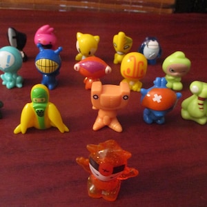 Gogos Crazy Bones Collection of Sixteen Go Gos image 1