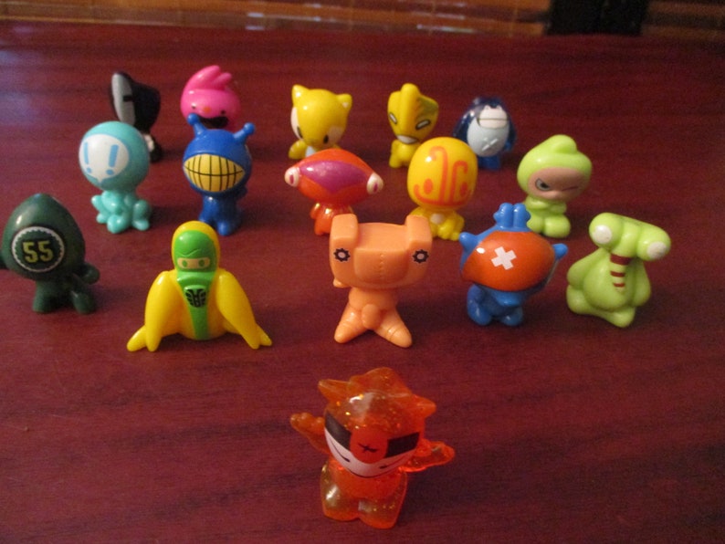 Gogos Crazy Bones Collection of Sixteen Go Gos image 1