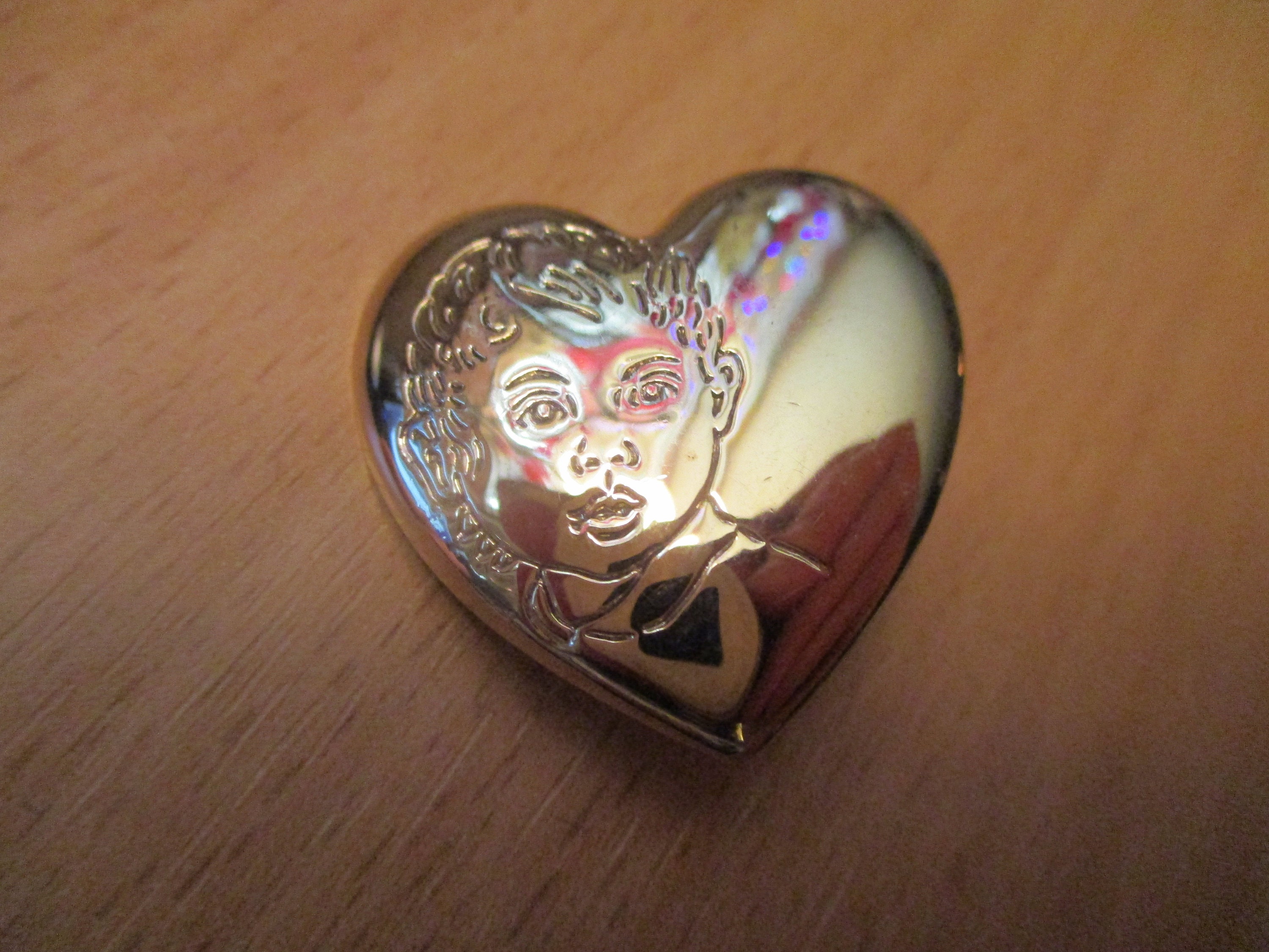 The variety club heart brooch deals