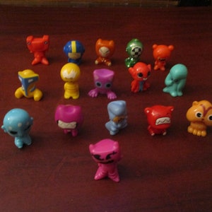 Gogos Crazy Bones Collection of Sixteen Go Gos image 1