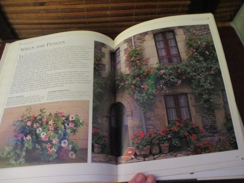 Container Gardening Book Hardback Book image 9