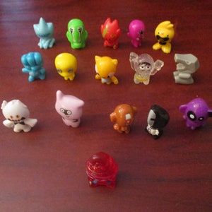 Gogos Crazy Bones Collection of Sixteen Go Gos image 3