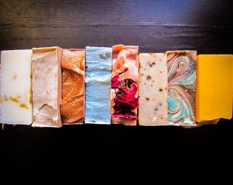 KUP 5, OTRZYMAJ 1 GRATIS -Mydło ręcznie robione -Zestaw mydeł -Całkowicie naturalna pielęgnacja skóry -Mydło w hurtowych ilościach -Prezent na parapetówkę -Mydło domowej roboty -Upominki mydlane -Mydło hurtowe