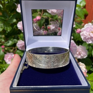 Ladies Silver Bangle Vintage, 1960s Heavy Sterling Silver Engraved Bangle Dating to 1965-6, Gift For Vintage Lover, Women’s Floral Bracelet