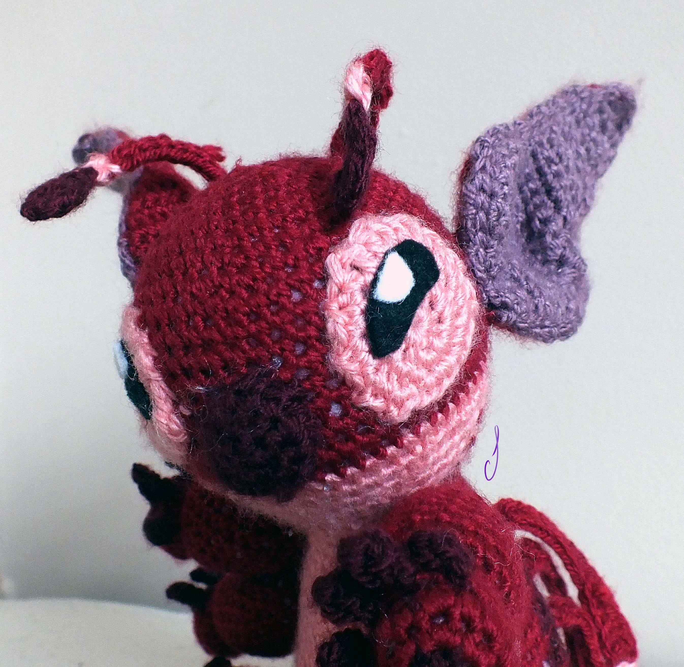 Créature rouge au crochet inspirée de Leroy & Stitch Modèle uniquement -   France