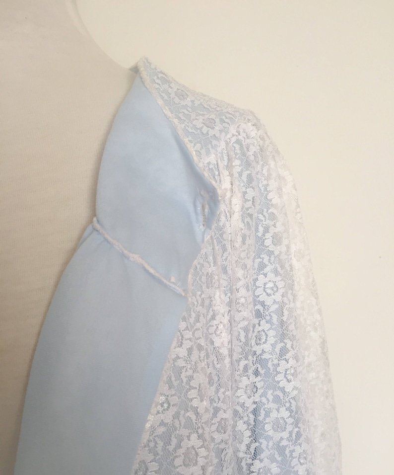 1960s Blue /& White Lace Bed Jacket Vintage
