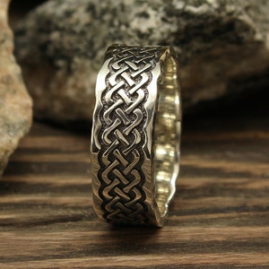 Celtic wedding band, Unique sterling silver band in vintage style, 8mm celtic wedding ring, Men&#39;s celtic wedding band, Women&#39;s celtic ring