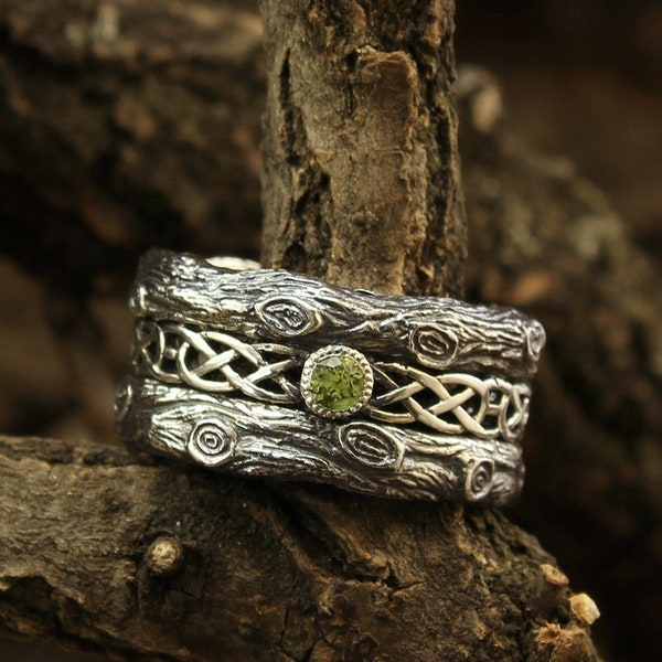 Celtic patterned band with Peridot, Celtic wedding band, Tree bark wedding band, Unusual celtic gift, Branch wedding ring, 10mm silver ring