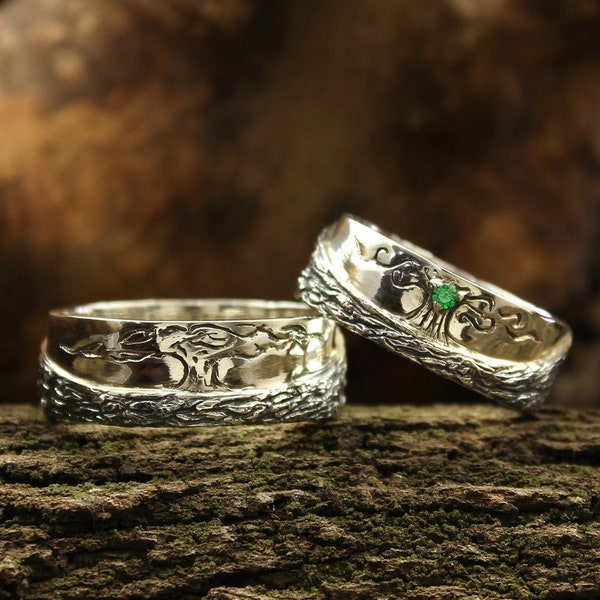 Family tree matching wedding bands with emerald, Unique tree rings, His and Her love tree rings set, Tree bark silver bands, Couple bands