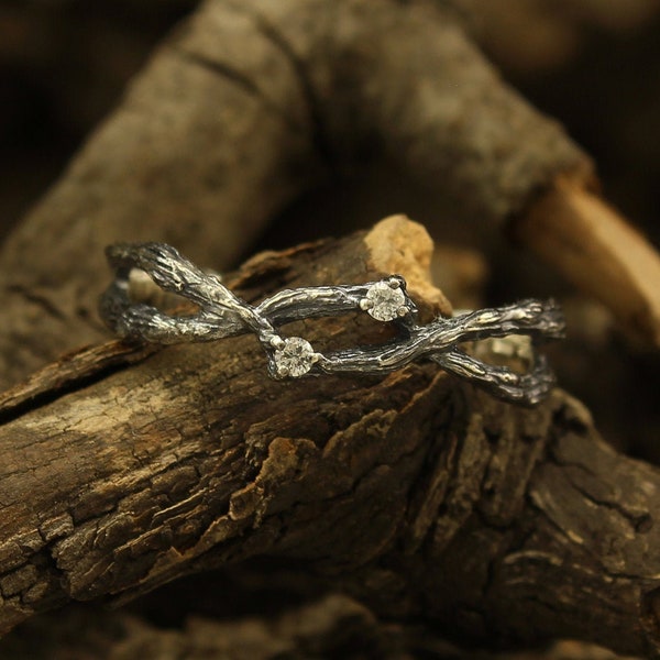 Weißgold geflochtener Zweig Verlobungsring mit Diamanten, Zwei-Stein-Ring Ewiger zierlicher Ast, Waldring Infinity Design Natur-Thema