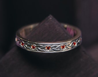 Garnet Birthstone Ring Celtic Style - 925 Sterling Silver Ring with Natural Gemstones - Celtic Knot Promise Ring for Her - Personalised Gift