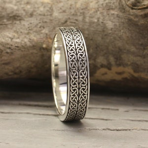 Vintage Silver Celtic Ring for Him and Her Engraved Celtic Knot Ring Unisex Celtic Wedding Ring Band Handmade Irish Infinity ring image 1