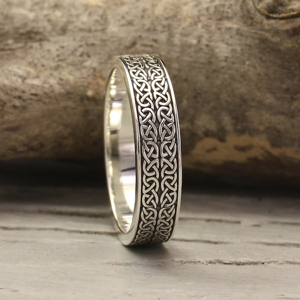 Vintage Silver Celtic Ring for Him and Her — Engraved Celtic Knot Ring — Unisex Celtic Wedding Ring Band — Handmade Irish Infinity ring