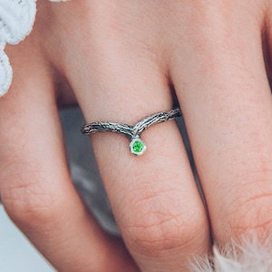 Op de afbeelding: Een rustiek houten bord met de tekst "Welcome to our home" in een handgeschreven stijl. Het rechthoekige bord heeft een verweerde afwerking en een eenvoudig, uitnodigend ontwerp, ideaal voor de entree.