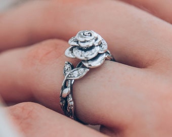 Delicate Silver Rose Ring — Elegant Birth Flower Ring — Unique Nature Engagement Ring — Dainty Floral Ring — Posh Alternative Wedding Ring