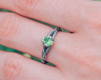 Emerald dainty branch engagement ring, Tiny twig engagement ring, Unique women's twig ring, Tree bark sterling silver ring, Emerald ring