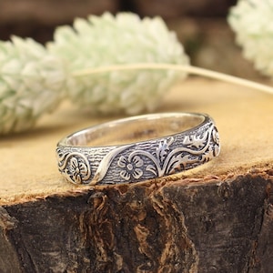 Plant silver ring with flowers and leaves, Nature inspired wedding ring, Tree bark band with vine