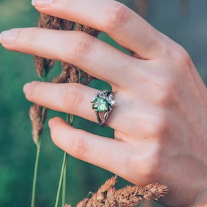 Twig engagement ring with oak leaves, Branch sterling silver ring, Peridot engagement ring, Unique woman twig ring, Elegant tree branch ring