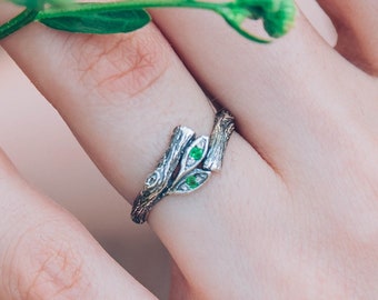 Delicate leaves and twig engagement ring with Emeralds, Branch sterling silver ring, Tiny tree bark ring, Woman's emerald ring, Gift for her