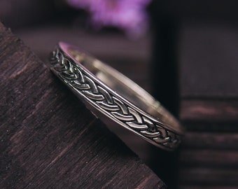 Classic Celtic Knot Ring - Aesthetic Oxidized Ring - Minimalist Everyday Ring Sterling Silver - Woven Band Celtic Symbolism - BFF Gift