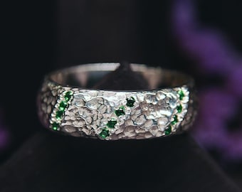 Hammered Silver Ring with Green Emeralds - Bold & Chunky Mens Ring - Multi Emeralds Ring with Cracked Textured - May Birthstone Ring for Him