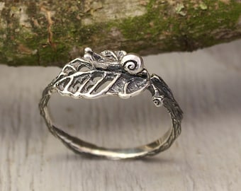 Snail on Leaf Engagement Sterling Silver Ring, Nature Dainty Ring, Wild Leaf & Snail Ring, Branch Ring, Tree bark Ring, Unique delicate ring