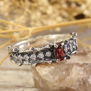 Bague grenat noeud et branche pour elle, cadeau de fiançailles pour bien-aimé, bague agitée en argent sterling, cadeau de fête des mères