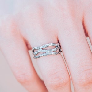 Unique silver branch ring, Branch wedding band, Unique design tree ring, Tree bark silver ring, Nature silver ring, Silver wedding ring.