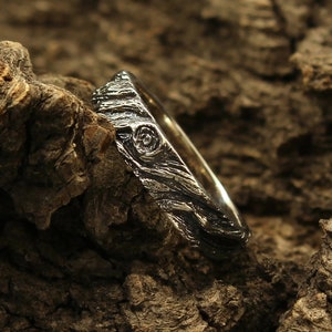 Rustieke trouwring, unieke trouwring met boomschors, op de natuur geïnspireerde band voor vrouw, 4 mm sterlingzilveren band, ongebruikelijke reliëftrouwring