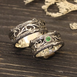 Zestaw obrączek ślubnych z motywem szmaragdowo-srebrnej winorośli, Nature and Vintage - Branch Unique Zestaw obrączek ślubnych dla niej i dla niego - Forest Matching Rings dla par