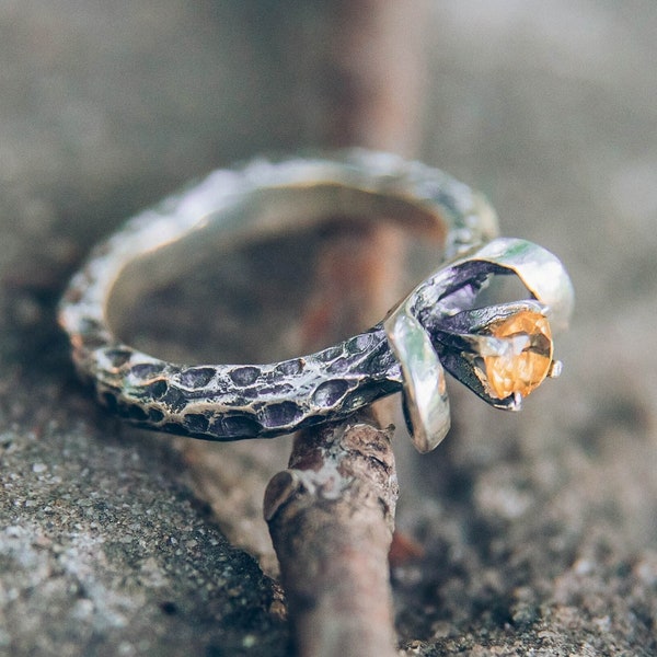 Silver Rock Nature & Citrine Engagement Ring for Her — Hammered Silver Ring — Alternative Wedding Ring for Women — November Birthstone Ring