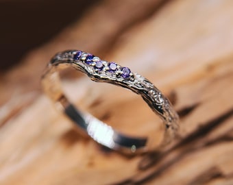 Multi Stone Amethysts Curved Wedding Band Silver Tree Bark Nature Inspired - V Shaped Chevron Tree Branch Minimalist Promise Ring for Women