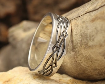 Mens Celtic Ring — Engraved Irish Knot Ring — Wide Silver Ring for Men — Unique Handmade Wedding Band — Vintage style Chunky Ring for Him