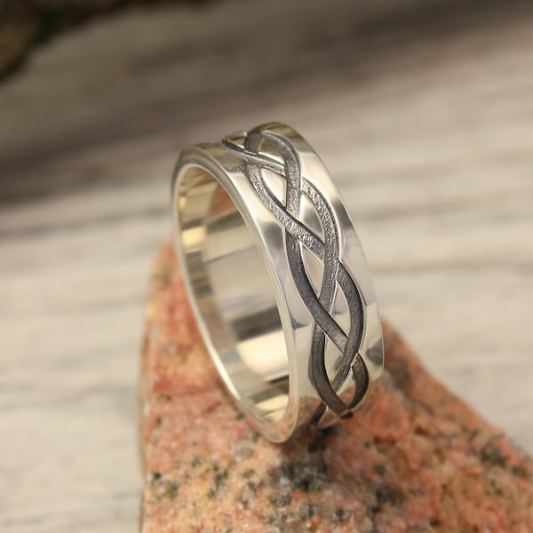 Mens Celtic Wedding Band — Irish Wide Silver Ring for Him — Braided Celtic Knots Vintage style Ring — Engraved infinity pattern Promise Ring