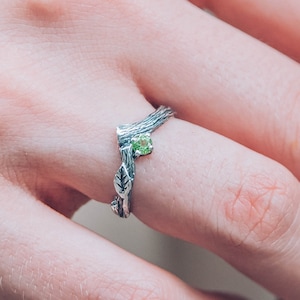 Twig engagement ring with leaves, Peridot tiny ring, Dainty branch ring, Woman&#39;s peridot ring, V ring for girlfriend, Nature silver ring