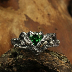 Emerald twig engagement ring in silver, Emerald branch engagement ring, Emerald engagement band, Women's Emerald ring, Women's tree ring