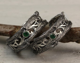 Vintage style tree wedding bands set with emeralds, His and Her tree ring set, Tree bark bands, Couple wedding bands, Matching wedding rings
