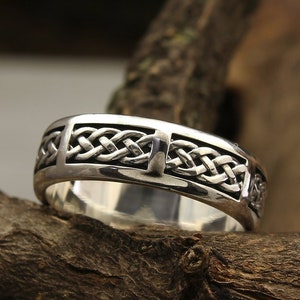 Braided Wedding Band in antique style, Sterling silver braided ring, Unique Womens Twisted band, Mens Wedding band, Wide Silver Ring