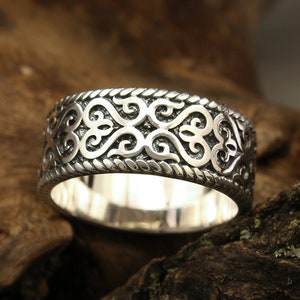 Vintage Style Sterling Silver Ring With Pattern, Unique Wedding Band ...