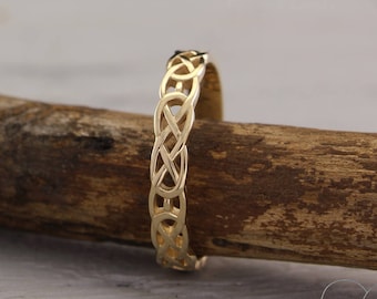 Celtic wedding band, Celtic pattern wedding ring, Celtic knot ring, Unique wedding ring, Small wedding band, Keltic band,14k solid gold band
