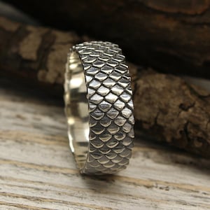 Fish scales ring, Unique men's band, Sterling silver band, Fischer ring, Unusual wedding band, 8mm wide band, Men's silver wedding band