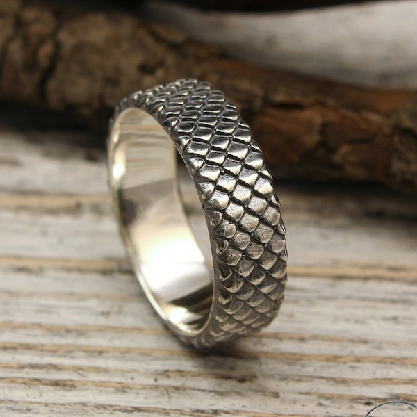 Fish scales sterling silver band, Unique sea band, Unusual silver band, Fischer ring, Ocean wedding band, 7mm wide band, Men's silver band