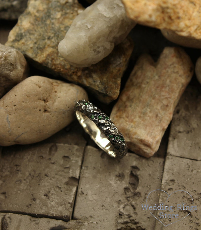 Hammered wedding band with emerald, Unique rocky wedding band, Wild relief band, Mens hammered ring, Unusual wedding band, Solid silver ring image 2