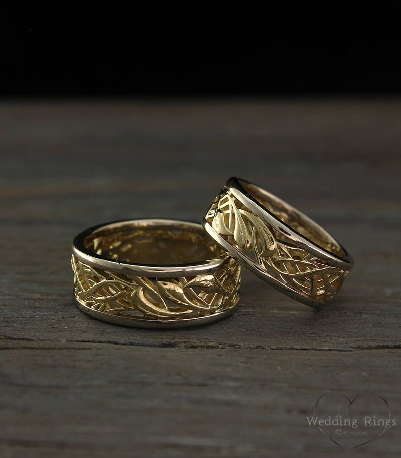 His and Her vintage style wedding bands set Two tone gold