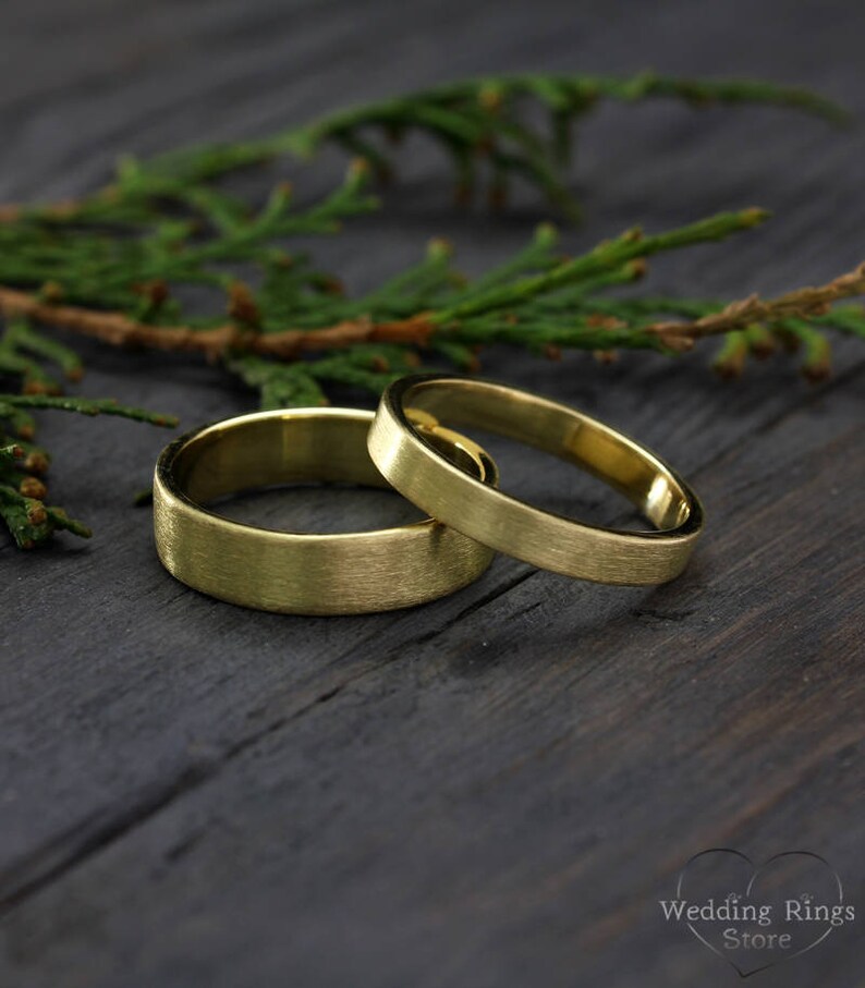 Yellow Gold Bands Set His And Her Wedding Ring Men Wedding Etsy