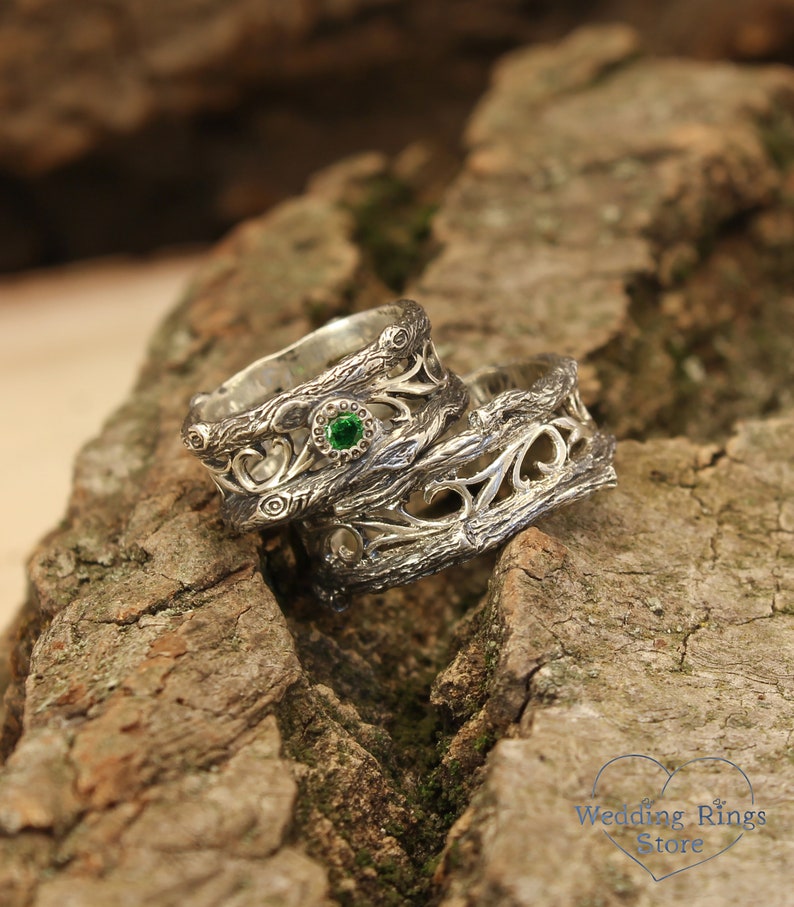 Seine Her Smaragd Trauringe Set inspiriert von der Natur, Ast passende Bänder Silber, Paar Brautringe mit Weinstock und Baumrinde gesetzt Bild 6