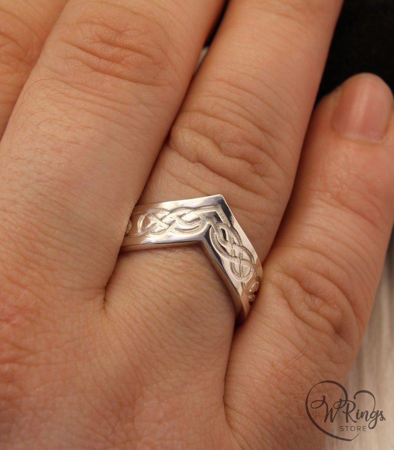 Unique chevron celtic wedding band, Keltic sterling silver V-ring, Unusual woman's wedding band, Men's V wedding ring, Gift silver band image 6